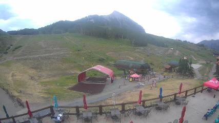 Crested Butte: Base area (skicb.com)