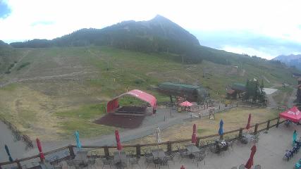 Crested Butte: Base area (skicb.com)