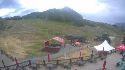 Crested Butte: Base area (skicb.com)