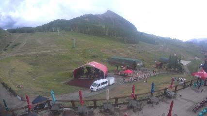 Crested Butte: Base area (skicb.com)
