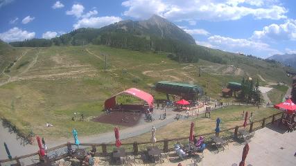 Crested Butte: Base area (skicb.com)