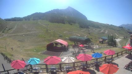 Crested Butte: Base area (skicb.com)
