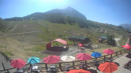 Crested Butte: Base area (skicb.com)