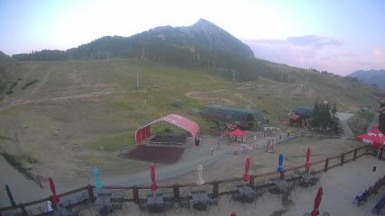 Crested Butte: Base area (skicb.com)
