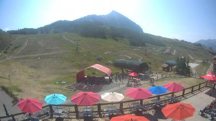Crested Butte: Base area (skicb.com)