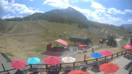 Crested Butte: Base area (skicb.com)