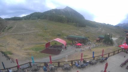 Crested Butte: Base area (skicb.com)