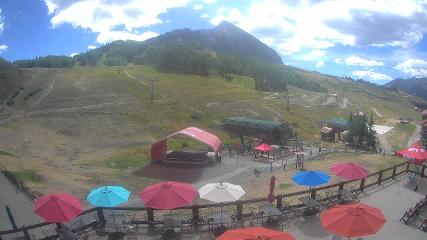 Crested Butte: Base area (skicb.com)