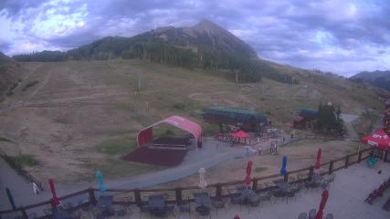 Crested Butte: Base area (skicb.com)
