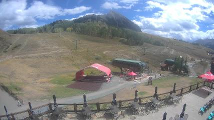 Crested Butte: Base area (skicb.com)