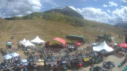 Crested Butte: Base area (skicb.com)