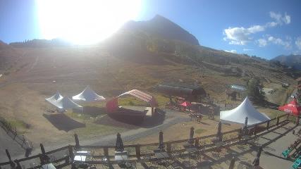 Crested Butte: Base area (skicb.com)