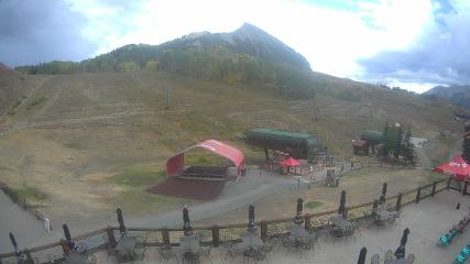 Crested Butte: Base area (skicb.com)