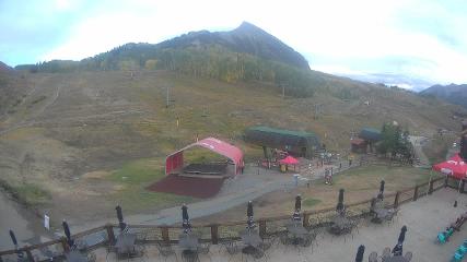 Crested Butte: Base area (skicb.com)