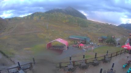 Crested Butte: Base area (skicb.com)