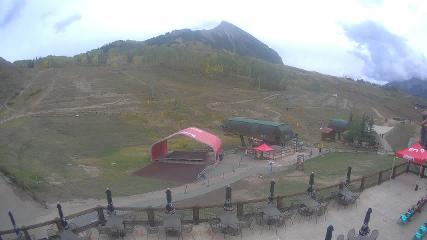 Crested Butte: Base area (skicb.com)