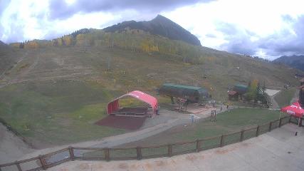 Crested Butte: Base area (skicb.com)