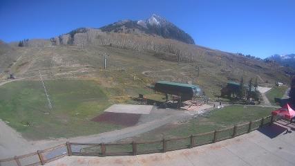 Crested Butte: Base area (skicb.com)
