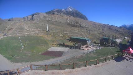 Crested Butte: Base area (skicb.com)