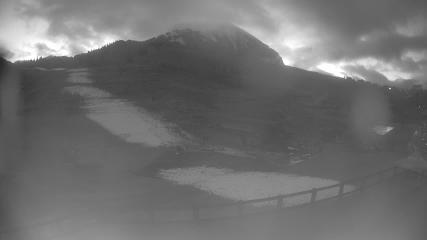 Crested Butte: Base area (skicb.com)