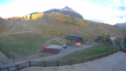 Crested Butte: Base area (skicb.com)