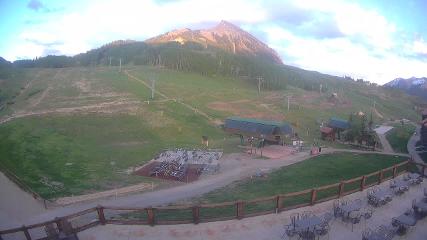 Crested Butte: Base area (skicb.com)