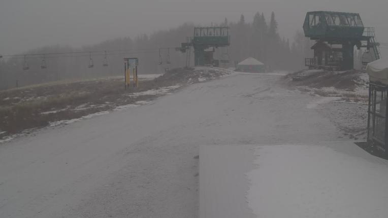 Webcam Crested Butte: Umbrella Bar at Ten Peaks