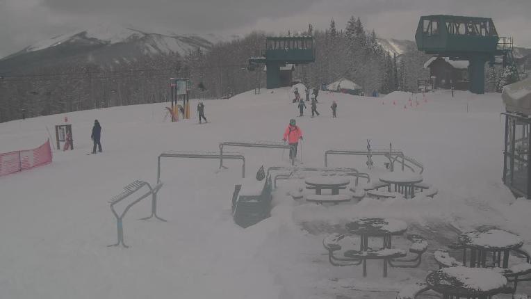 Webcam Crested Butte: Umbrella Bar at Ten Peaks