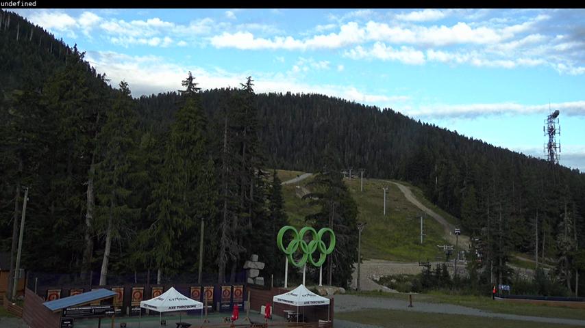 Webcam Cypress Mountain: Olympic Plaza