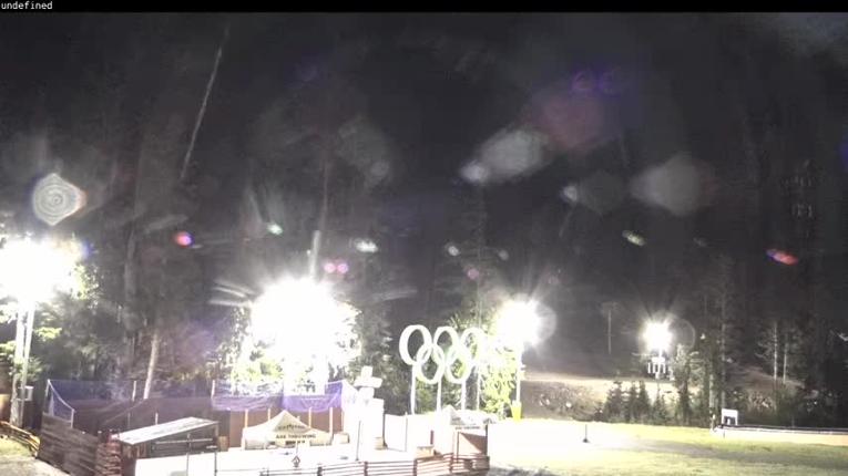 Webcam Cypress Mountain: Olympic Plaza