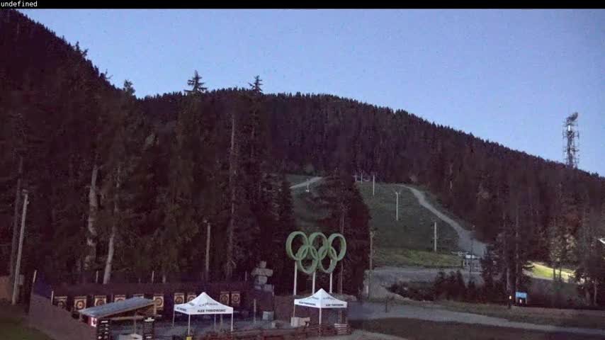Webcam Cypress Mountain: Olympic Plaza