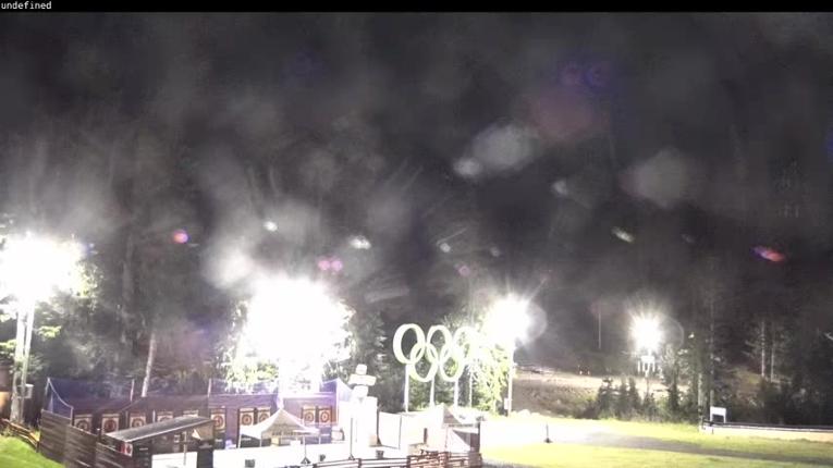 Webcam Cypress Mountain: Olympic Plaza