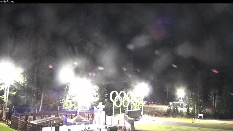 Webcam Cypress Mountain: Olympic Plaza