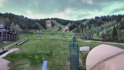 Deer Valley: Snow park lodge (deervalley.com)