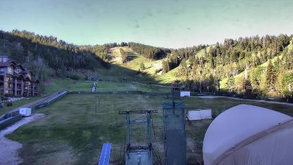 Deer Valley: Snow park lodge (deervalley.com)