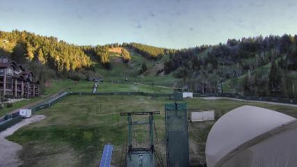 Deer Valley: Snow park lodge (deervalley.com)