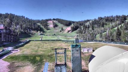 Deer Valley: Snow park lodge (deervalley.com)