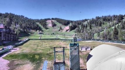 Deer Valley: Snow park lodge (deervalley.com)