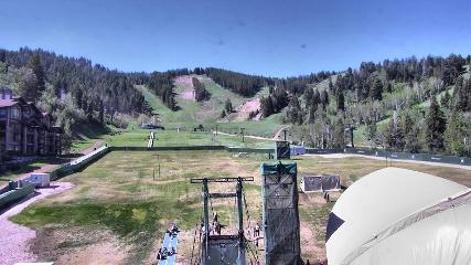Deer Valley: Snow park lodge (deervalley.com)