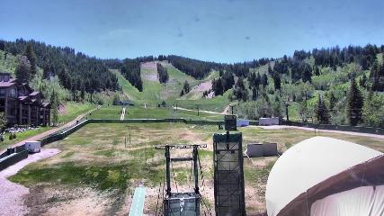 Deer Valley: Snow park lodge (deervalley.com)