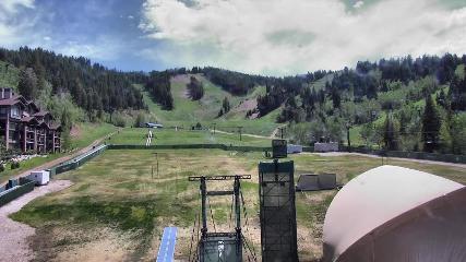 Deer Valley: Snow park lodge (deervalley.com)