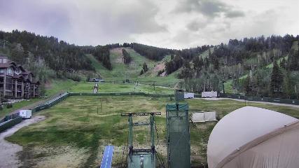 Deer Valley: Snow park lodge (deervalley.com)