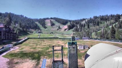 Deer Valley: Snow park lodge (deervalley.com)