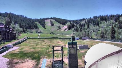 Deer Valley: Snow park lodge (deervalley.com)