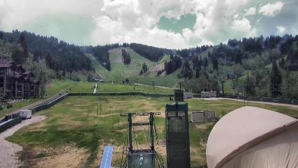 Deer Valley: Snow park lodge (deervalley.com)