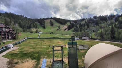 Deer Valley: Snow park lodge (deervalley.com)