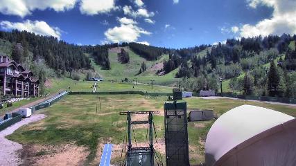 Deer Valley: Snow park lodge (deervalley.com)
