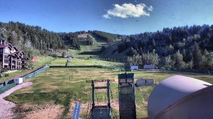 Deer Valley: Snow park lodge (deervalley.com)