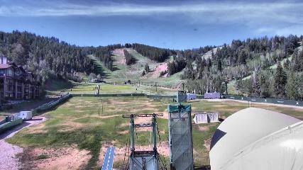 Deer Valley: Snow park lodge (deervalley.com)
