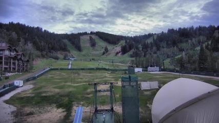 Deer Valley: Snow park lodge (deervalley.com)